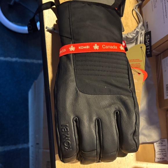 Kombi Other - Kombi Men's Black Leather Gloves